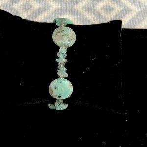 Turquoise bead bracelet toggle closure. 7 inches
